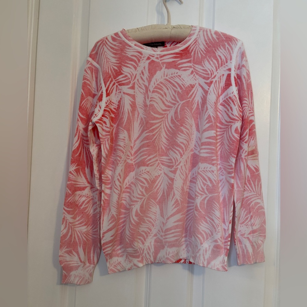 Tommy Bahama - Women’s Coral & White Leaf-Print Crewneck Sweater.  Size S Petite